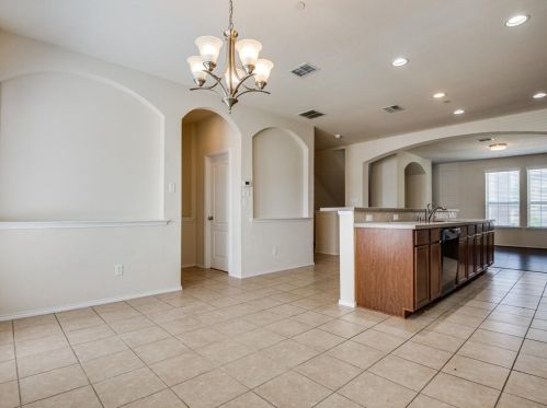 2140 Mcparland Ct, Carrollton TX 75006-2911 exterior