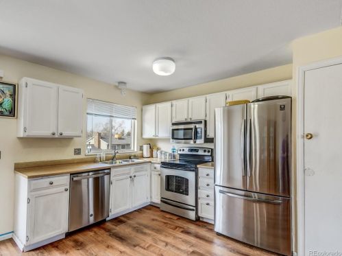 16492 Wyoming Dr, Aurora CO 80017-4159 exterior