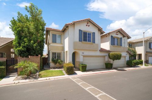 11533 Bridgecourt Dr, Riverside, CA 92505-5142