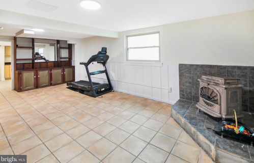 426 Pershing Dr, Silver Spring MD 20910-4489 exterior