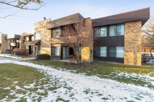 1415 Sterling Ave, Palatine IL  60067-1914 exterior