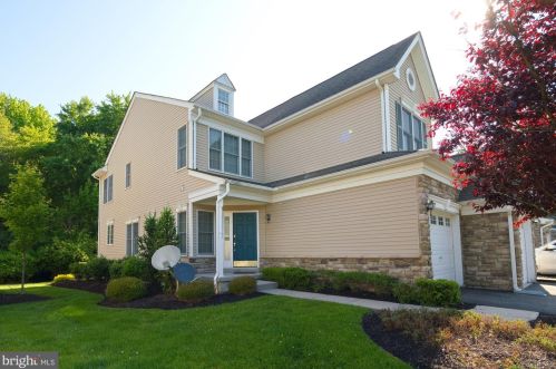 13 Wedgewood Ct, Princeton NJ  08540-6135 exterior