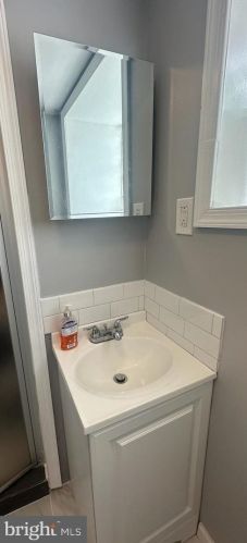 7150 Marsden St, Philadelphia, PA 19135-1236