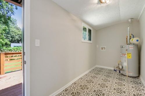 1457 Fulton Ave, Atlanta GA  30344-6926 exterior