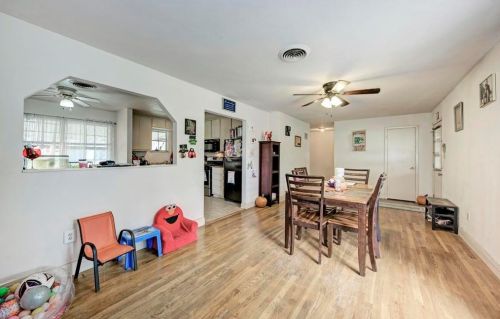 810 Sledge St, Uhland TX 78640-5609 exterior