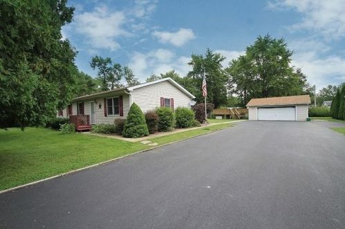 417 Van Horn St, Godley, IL 60407-9069