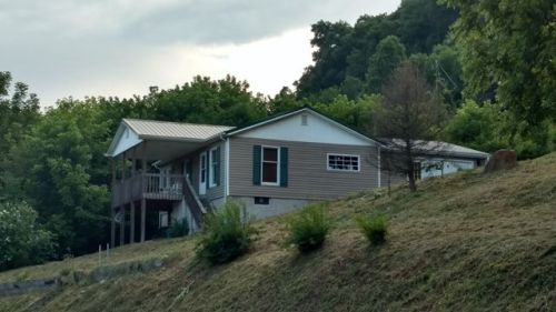 1391 Carbo Rd, Cleveland, VA 24225-2635