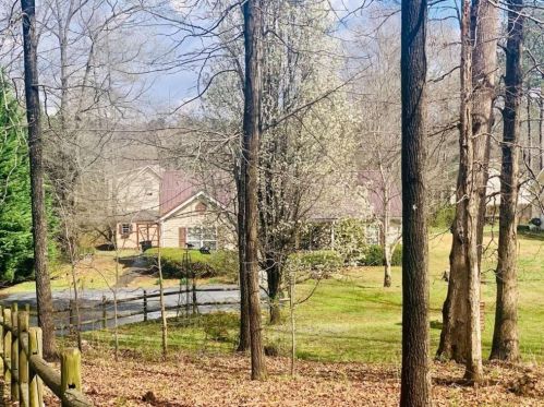 201 Elizabeth Cir, Jackson, GA 30233-3344