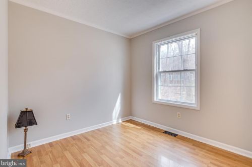 165 Gingerbread Ln, Harpers Ferry WV 25425-5591 exterior