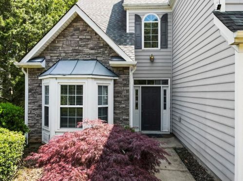 203 Colony Center Dr, Holly Springs, GA 30188-6204