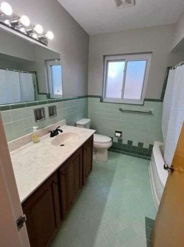 5577 Fairwood Rd, Cincinnati OH 45239-7281 exterior