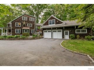 77 Pond Rd, Wilton, CT 06897-3226