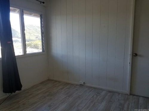 1551 Nobrega St, Honolulu, HI 96819-3748
