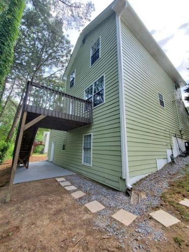 1049 Megan Ct, Buford, GA 30518-6370