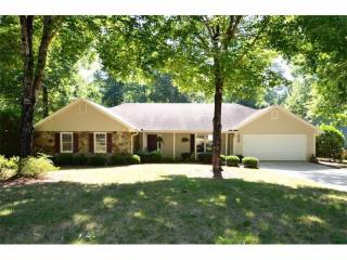1530 Tennessee Walker Dr, Roswell, GA 30075-3152