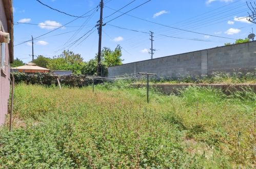 1020 Dennis Ave, Simi Valley CA  93065-3224 exterior