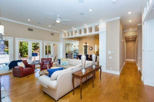 1015 Tiger Tail Dr, Riverside CA  92506-5423 exterior