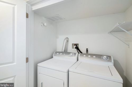 764 19 St, Philadelphia PA 19130-2001 exterior