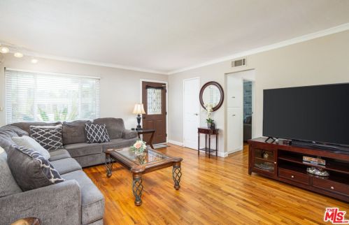 10809 Archway Dr, Whittier, CA 90604-2013