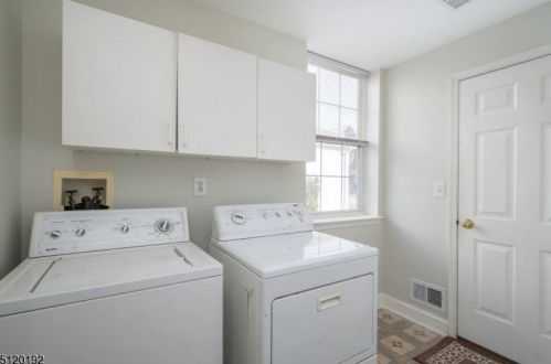 53 Saxton Dr, Hackettstown NJ  07840-1742 exterior