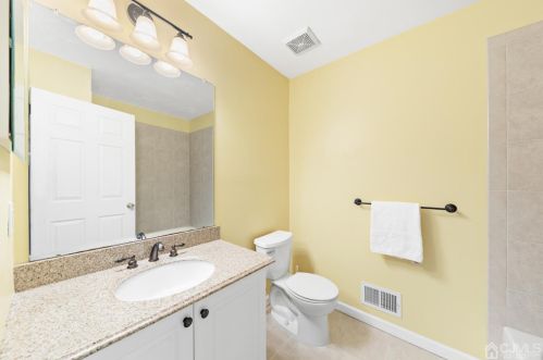 203 Cricket Hill Cir, Princeton NJ  08540-9010 exterior