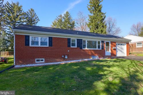 104 Eisenhower Blvd, Lancaster, PA 17603-4310