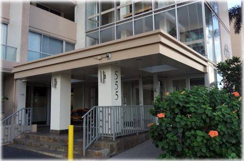 555 University Ave, Honolulu HI  96826-5003 exterior