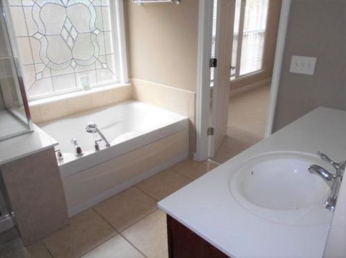 4889 Colchester Ct, Atlanta GA  30339-9004 exterior
