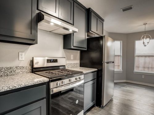 1403 Dennison St, Dallas TX  75212-2734 exterior