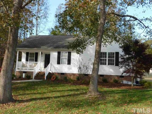 206 Melanie Ct, Clayton, NC 27520-5640