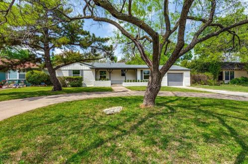 3908 Trail Lake Dr, Fort Worth TX  76109-3522 exterior