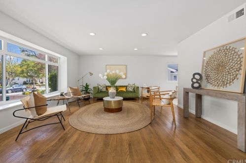 1237 Pennell Dr, Glendora, CA 91740-4048