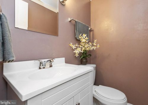 201 Newport Dr, Severna Park MD exterior