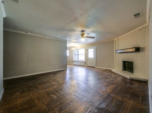 1106 Whiteoak Dr, Garland TX  75040-5258 exterior