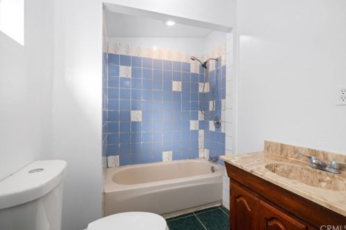 527 North St, Anaheim CA  92805-1932 exterior