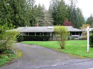 24008 Tiger Mountain Rd, Bellevue, WA 98027-8386