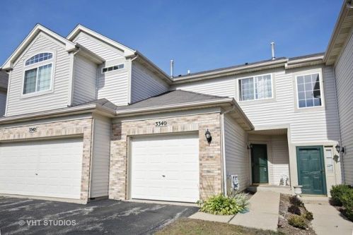 3340 Blue Ridge Dr, Carpentersville, IL 60110-3299