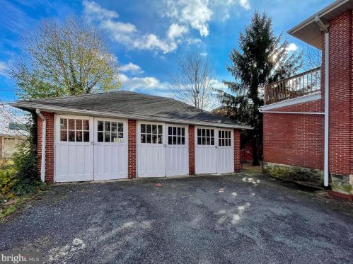 335 Ruby St, Lancaster PA  17603-5165 exterior