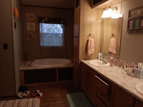 2645 Fairway Dr, Angleton TX 77515-7396 exterior