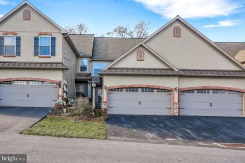 1140 Day Star Dr, Harrisburg, PA 17111-3741