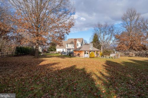 874 Pheasant Hill Rd, Summit Point WV  25446-3634 exterior