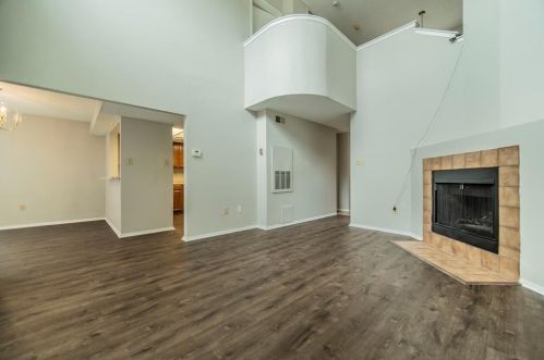 12811 Burninglog Ln, Dallas TX  75243-2118 exterior