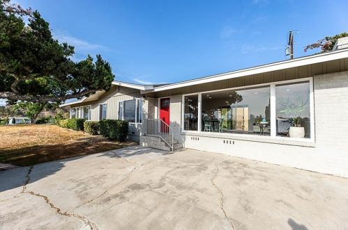 23876 Prado Ln, Colton, CA 92324-9219