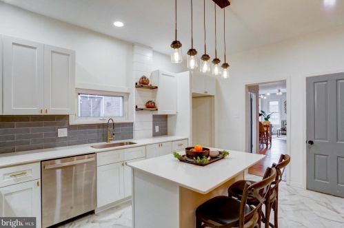 604 Mary St, Lancaster PA  17603-2819 exterior