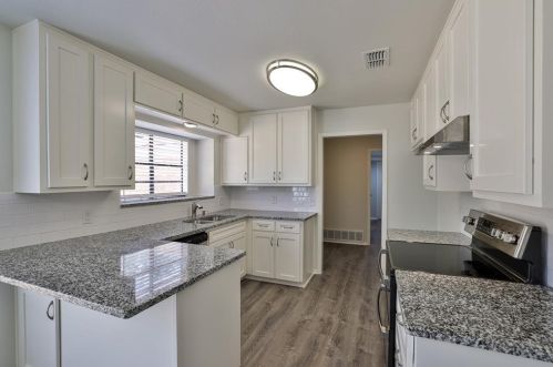 1829 Spruce Ln, Fort Worth TX  76126-3909 exterior