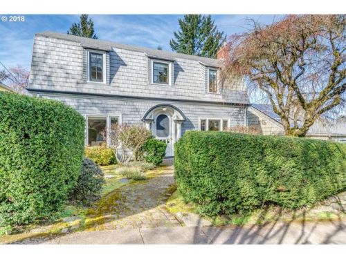 2855 Raleigh St, Portland OR  97210-2465 exterior
