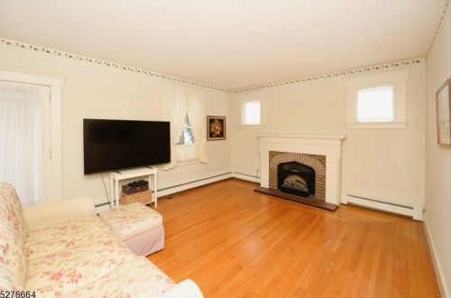 48 Suncrest Ave, Paterson NJ  07508-2443 exterior