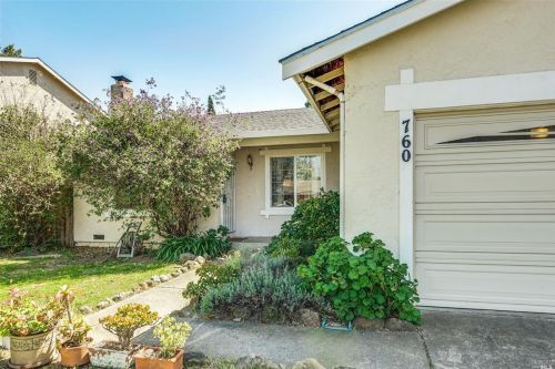 760 La Cruz Ln, Vacaville, CA 95687-5630