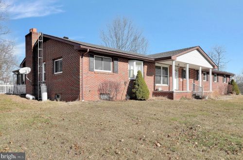 239 Rustic Tavern Rd, Hedgesville, WV 25427-6034
