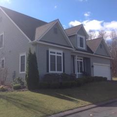 53 Greendale Dr, Suffield, CT 06078-1993